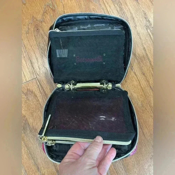 Betseyville Betsey Johnson Clear Plastic PVC Y2K Cartwheel Bag Planner Binder - Picture 7 of 10